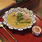 空間茶天 - 自家製ペースト グリーンカレー 750円