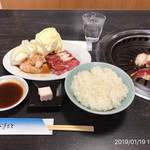 うろこ焼肉店 - 