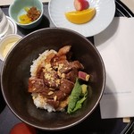 ホテル日航成田 - ビーフステーキ丼(3,400円)