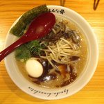 ほんな骨 - 黒豚骨ラーメン＋半熟玉子