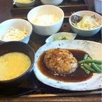 iris cafe - 豆腐ハンバーグのランチ