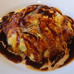 Denny's Akigawa Ten - 法事の帰りに遅めのランチ。
                        なんとなくビールは控えてみた(笑)
                        てゆーか、デニーズひさびさー！
                        メニュー見ながら、サラダにするか…パスタにするか…さんざん悩んで、娘とシェアしようってなりオムライスに。