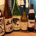 恵比寿 箸庵 - こだわりのワインと日本酒で蕎麦前をお楽しみください。