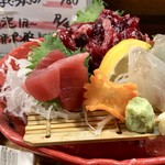 Niku Zushi to Motsu-nabe Take Ninjoyatai Yamanoteten - 