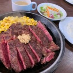 IKINARI STEAK Ionmoru Shinkomatsu Ten - トランキーロ！焦んなよ！しっかり切り分けて焼いてからな！