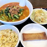 Taizan Tei - 担々麺ランチ864円