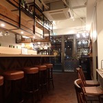 Premium Sake Pub GASHUE - 店内2