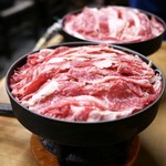 Sukiyaki Nabemono Nabeya - ■牛肉すき焼 780円