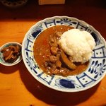 かおるナッツ・バー - 鶏肉とナスのレッドカレー