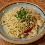 Romana - エビとキノコの和風ペペロンチーノ 850円