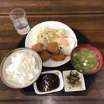 食事処 てっちゃん - 牛肉メンチカツ定食@650