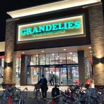 GRANDELIES Showa Cho Ten - 店舗入り口