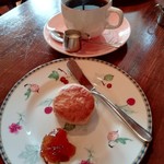 cafe AILANA - 今日はホットコーヒー、これも極上