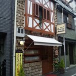 さとみ - 住宅街にお店はあります