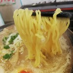 ラーメン 一徹 - 西山製麺、縮れ麺