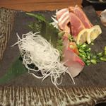 Zenseki Private rooms Izakaya Ayadori Oohashiekimaeten - 料理は刺身の盛り合わせからスタートです。
                      