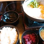 Shabu Shabu Sukiyaki Dontei Hatogaya Ten - 鶏とろろ鍋膳