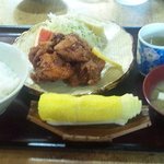 Waraku - 鳥の唐揚げ定食ランチ（525円）