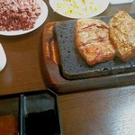 Yappari Steak Ion Tobata Ten - 赤身ステーキ400g(¥1,980)