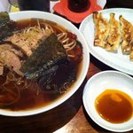 Nagai - ピリ辛ネギラーメン700円+餃子200円（昼のみ）