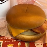 マクドナルド - ベーコンエッグマックサンドコンビ 250円。