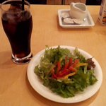 i-na Dining Bar and Cafe  Hon Atsugi Ten - サラダ、ドリンク付き