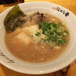 ほんな骨 - 博多豚骨ラーメン (680円)