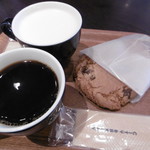 THE CITY BAKERY Guranfuronto Oosaka - チャイティーラテ、クッキー、珈琲