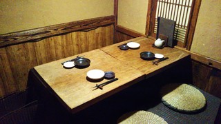 Dining Table 10"1 - 当店自慢の個室(2～4名様用）です（遮音・密室ではございません）