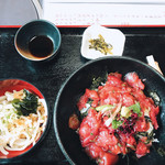 Teuchi Udon Ikkyu - 中落ち丼（900円）