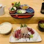 葉山無垢 - 料理写真:地魚刺身５点盛り＋定食セット