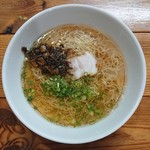 麺謹製3L's - つめたいしょうゆらーめん＋辛めのからしたかな