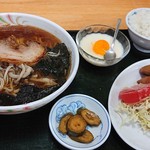 ラーメンもみやま - 春巻きとラーメンのセット