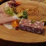 bistro Chic - 美山鹿などお肉のシャルキュトリー　自家栽培野菜、鮮魚などその日の素材をふんだんに使って