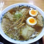 軽米食堂 - ワンタン麺（たまごトッピング）