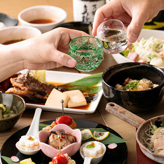 Not just alcohol while eating, but food while drinking. There is also a course of selection dishes that go well with sake.