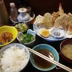 絹川 - 揚げたて 天ぷら定食