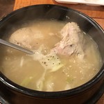 韓国家庭料理 ヌナの家 - 参鶏湯