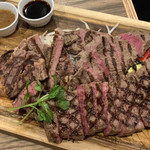 MEAT FAB’s 385 三越前店