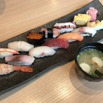 Kuretake Zushi - ランチ  12貫