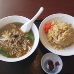 Taiwanese Fukutei Isehara Ten - 台湾味噌ラーメン＋ニンニクチャーハン　￥６８０