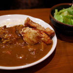 Torikara Yamaonchi Kichijoji Ten - 唐揚げ付きカレー(580円)