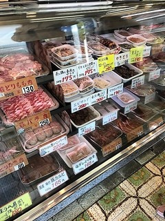 h Tominaga Seiniku Ten - 店内ショーケース