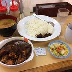 松屋 - H.31.4.22.昼 ごろごろ煮込みチキンカレー(大盛) 690円税込・豚汁変更 180円税込・お新香 80円税込