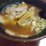 白熊ラーメン - チャーシュー麺、醤油、700円