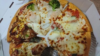 Pizza Hut Shiba Yon Chome Ten - 