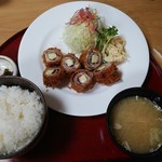 とん亭 - 梅しそチーズロールかつ定食