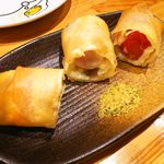 こにしや - チーズとトマトの春巻き！