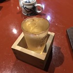 海鮮一暴飲暴食 - 枡に１滴も入ってない日本酒