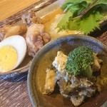 うるかふぇ。 - 日替わりランチ の 鶏肉のさっぱり煮 ＆ なす・あげ・ブロッコリーのごまあえ